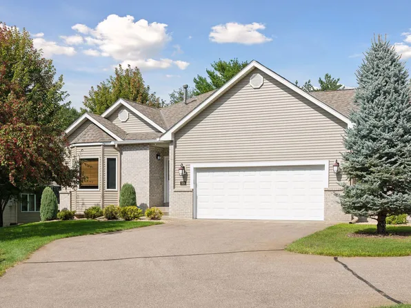 909 135th Ct NE, Ham Lake, MN 55304