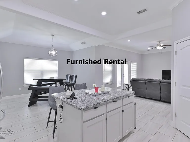 3126 Oakley St — Photo 13