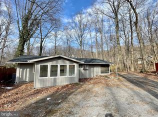 250 Sourmash Rd, Harpers Ferry, WV 25425