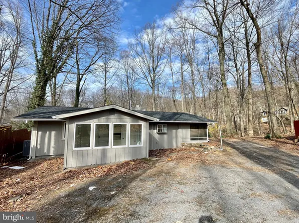 250 Sourmash Rd, Harpers Ferry, WV 25425