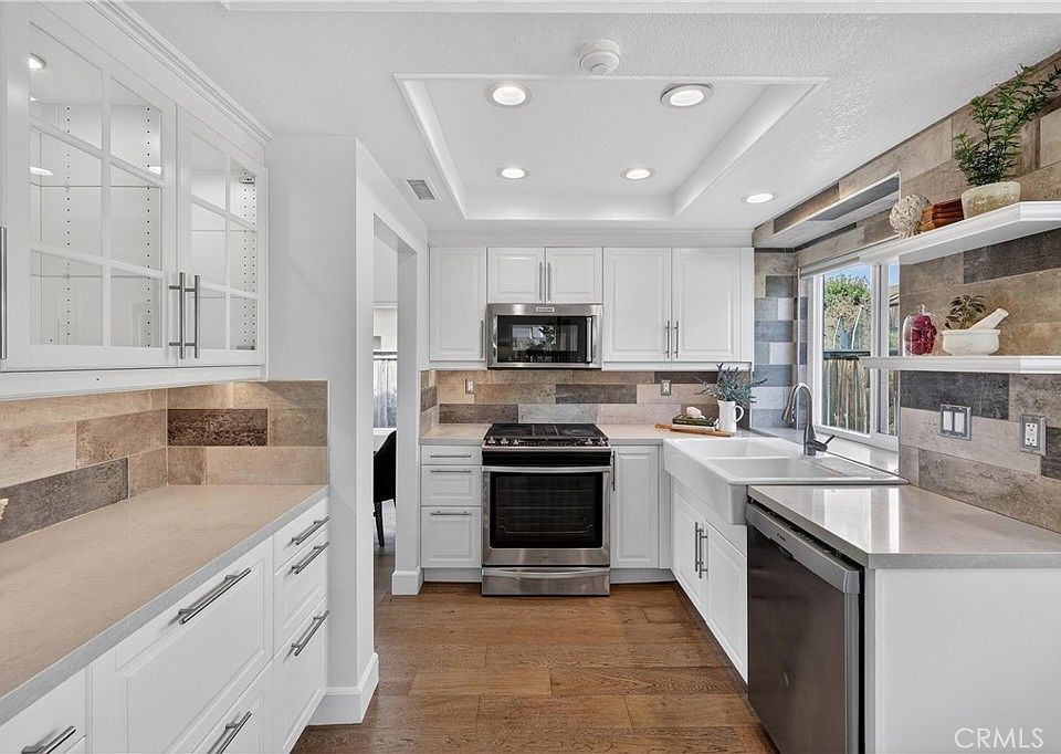 1st image of 16 Mapache