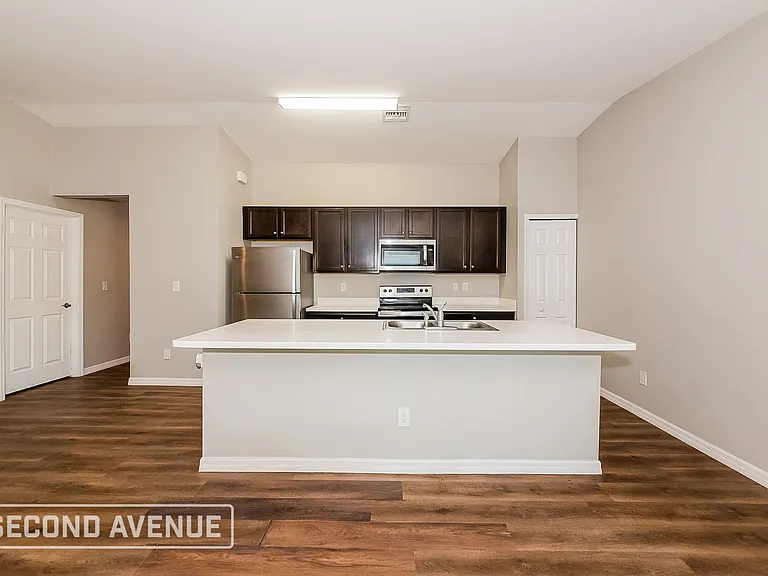 8206 Latour Ave — Photo 10