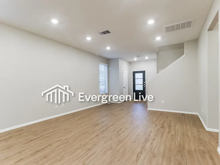 19421 Peppazzi Dr — Photo 7