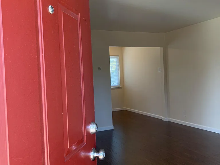221 N Ellsworth Ave #4 — Photo 2