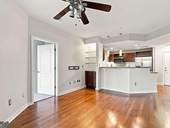 3rd image of 390 17th St NW Unit 5042