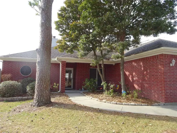 10747 Twin Circles Dr, Montgomery, TX 77356