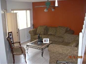 3rd image of 533 NW 208th Ter