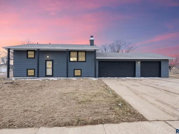 401 N Meyer Ln, Sioux Falls, SD 57103