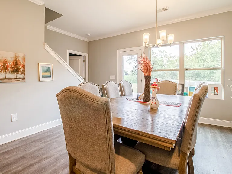 628 Bella Ct — Photo 17