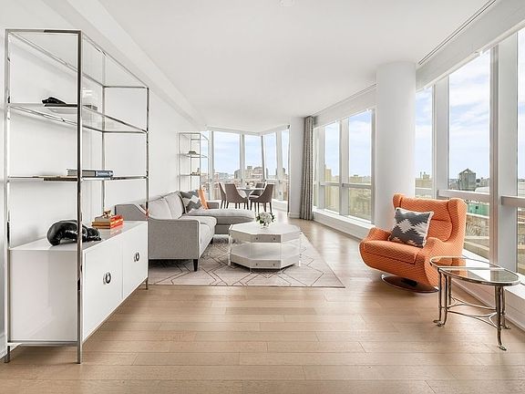 3rd image of 400 Park Avenue South #24B