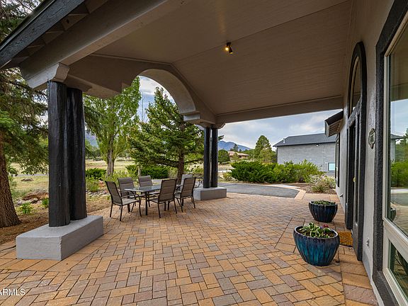 3rd image of 8205 N Reata Road
