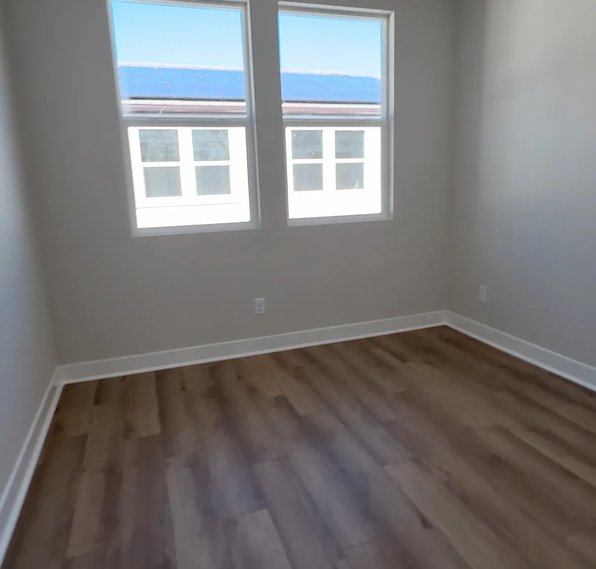 Everly Dr, San Diego — Photo 2