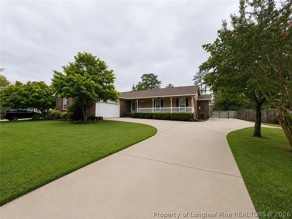 3 bed, 2.0 bath, 2031 sqft, $2,195 — Photo 1