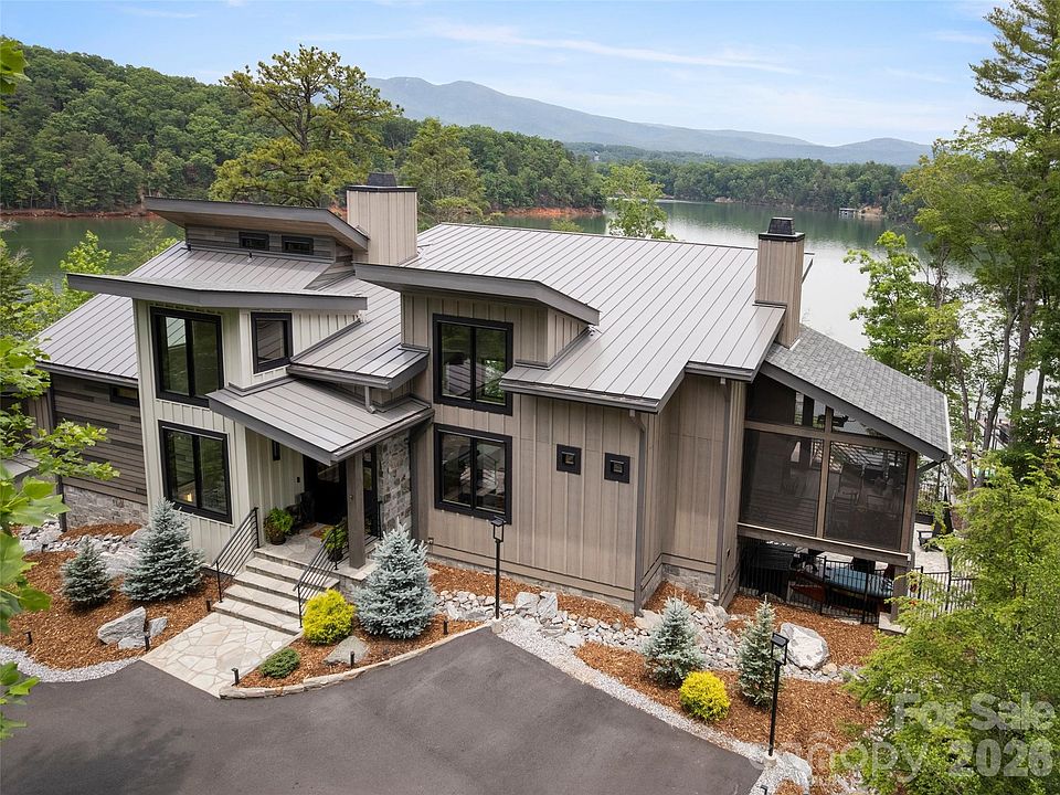 1st image of 425 Dockside Dr