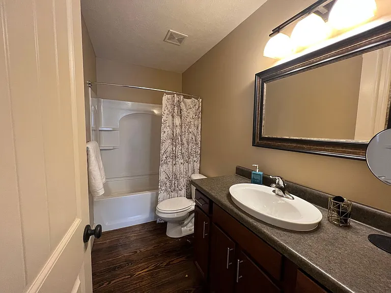 2934 Leavenworth St — Photo 64