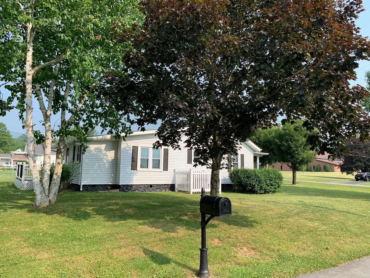 3 bed, 1100 sqft, $1,600 — Photo 3