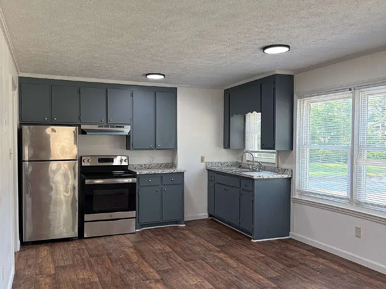 318 Westview Loop — Photo 4