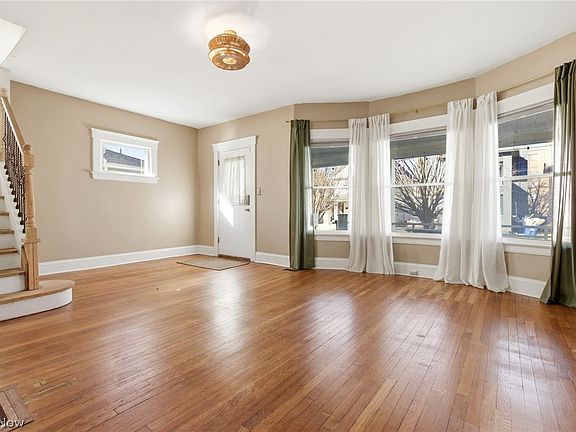3rd image of 1279 Beach Ave