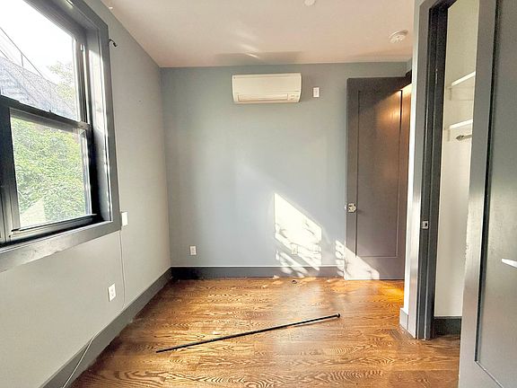 5th image of 133 Woodbine St #3F