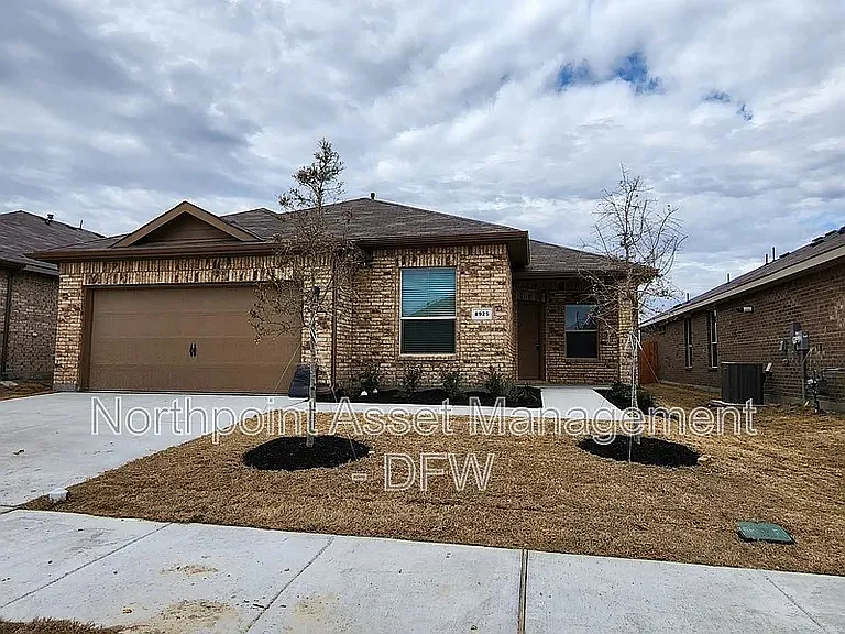 8925 Old Rawhide Ln — Photo 1
