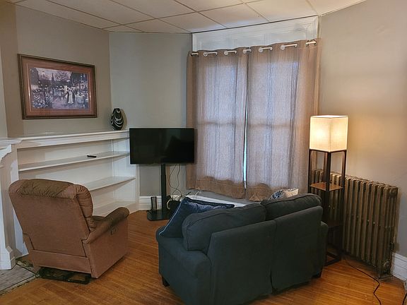 4th image of 171 Richmond Ave #A