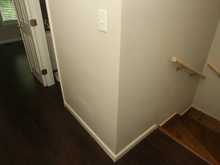 352 Longwood St — Photo 16