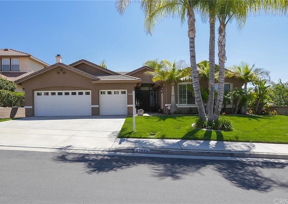 1st image of 43986 Larino Ct