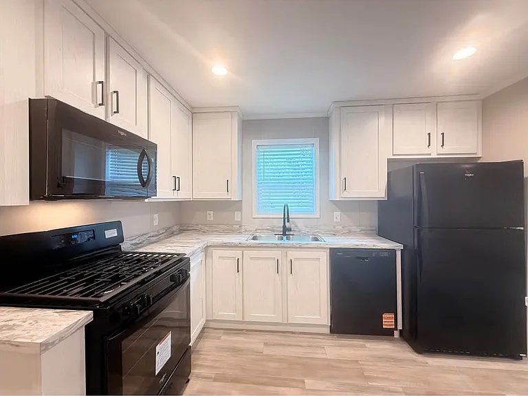 29800 Guilford Cir #435 — Photo 6
