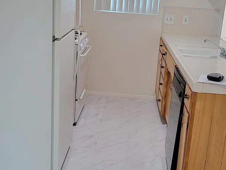 227 E Cortner St #227 — Photo 12