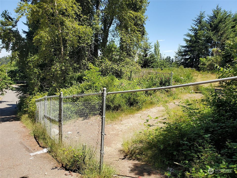 2nd image of 0 Pershing Avenue