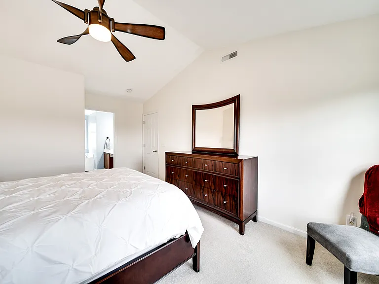 138 Grove Ln S — Photo 40