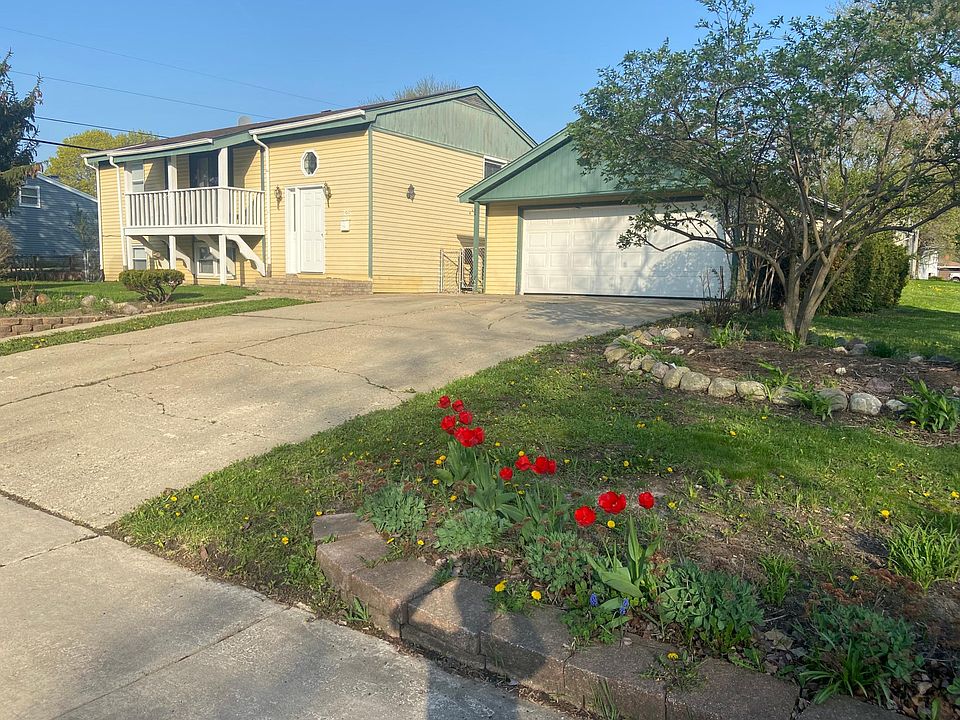 1st image of 128 Amarillo Dr