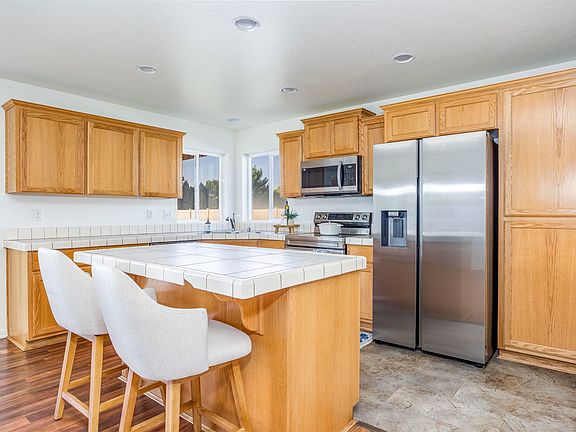 5th image of 7916 Snoqualmie Dr