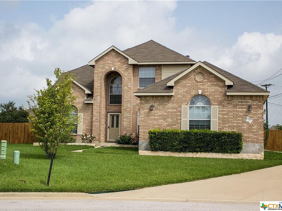1st image of 710 Pumpkin Dr