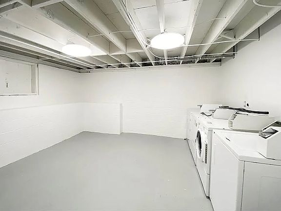 4th image of 1433 4th St NE APT 2
