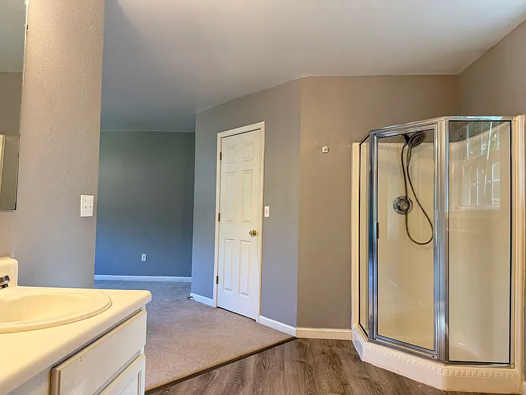 13301 Kanis Rd — Photo 14