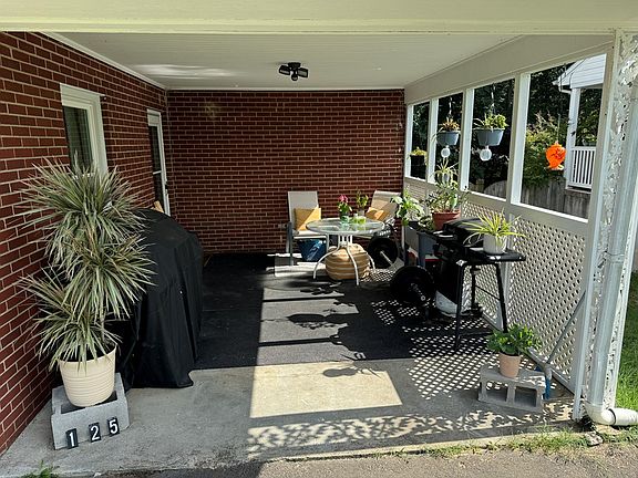 2nd image of 125 Coleman St