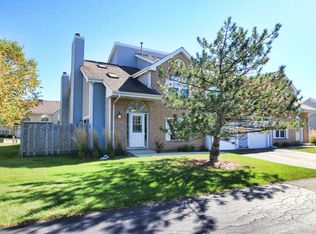 257 Cumberland Ct, Gurnee, IL 60031