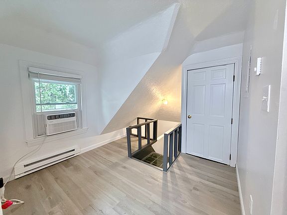 5th image of 5 Stoneland Rd Floor 3