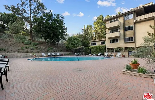 6712 Hillpark Dr #405 Photo 1
