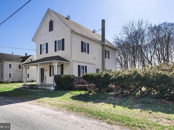 3rd image of 243 Palatine Rd
