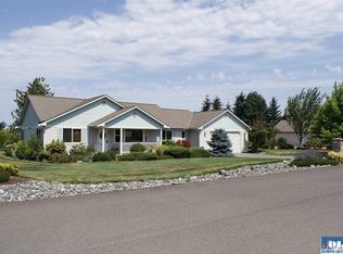 21 Eastgate Pl, Sequim, WA 98382