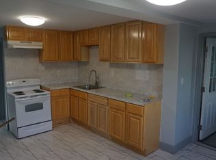 11 Ellsworth St APT 5, Worcester, MA 01610