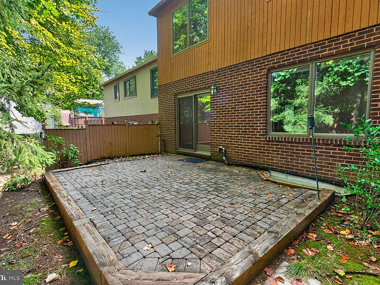 3615 Devilwood Ct — Photo 11