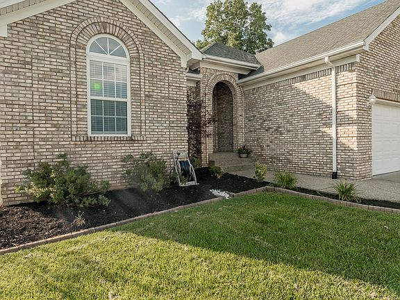 4th image of 565 Heritage Way