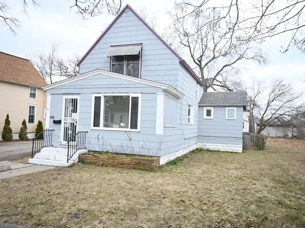 2824 Jefferson St, Muskegon Heights, MI 49444