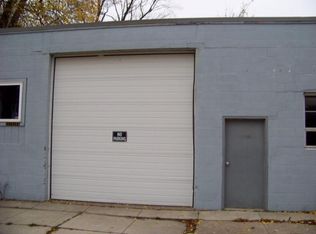 207 S 4th St, Clear Lake, IA 50428
