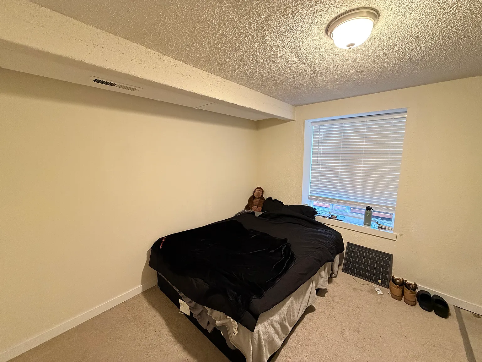 5 bed, 2536 sqft, $815 — Photo 1