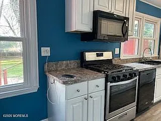 3 bed, 1296 sqft, $1,900 — Photo 4