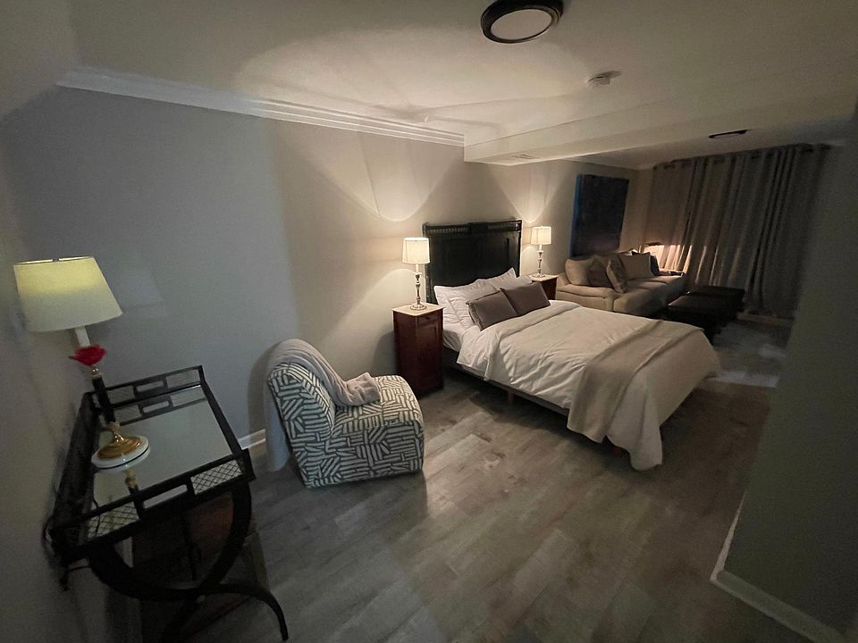 1st image of 7149 Holland Ln #1